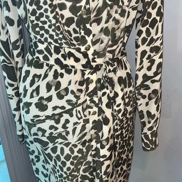 Diane von Furstenberg Silk Floral Animal Print Long Sleeve Shirtdress Collared 6 - Picture 3 of 10